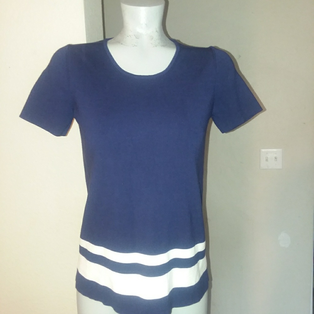 Women small blouse by Banana Republic  size S